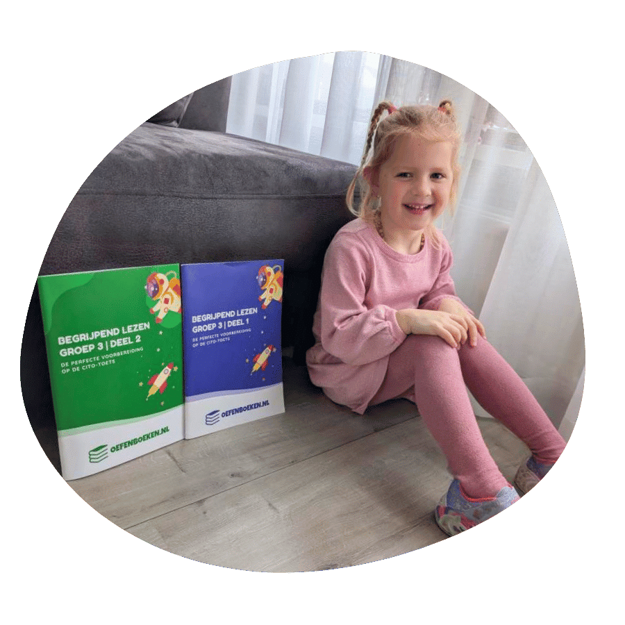 Kind met oefenboeken begrijpend lezen voor groep 3 t/m 8 om thuis te oefenen en schoolresultaten te verbeteren.