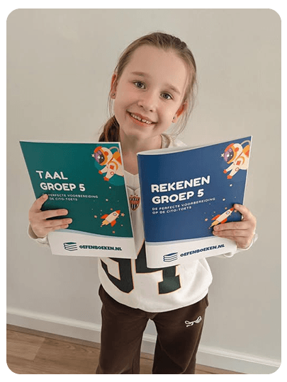 Meisje met oefenboeken voor groep 5 voor taal en rekenen van Oefenboeken.nl