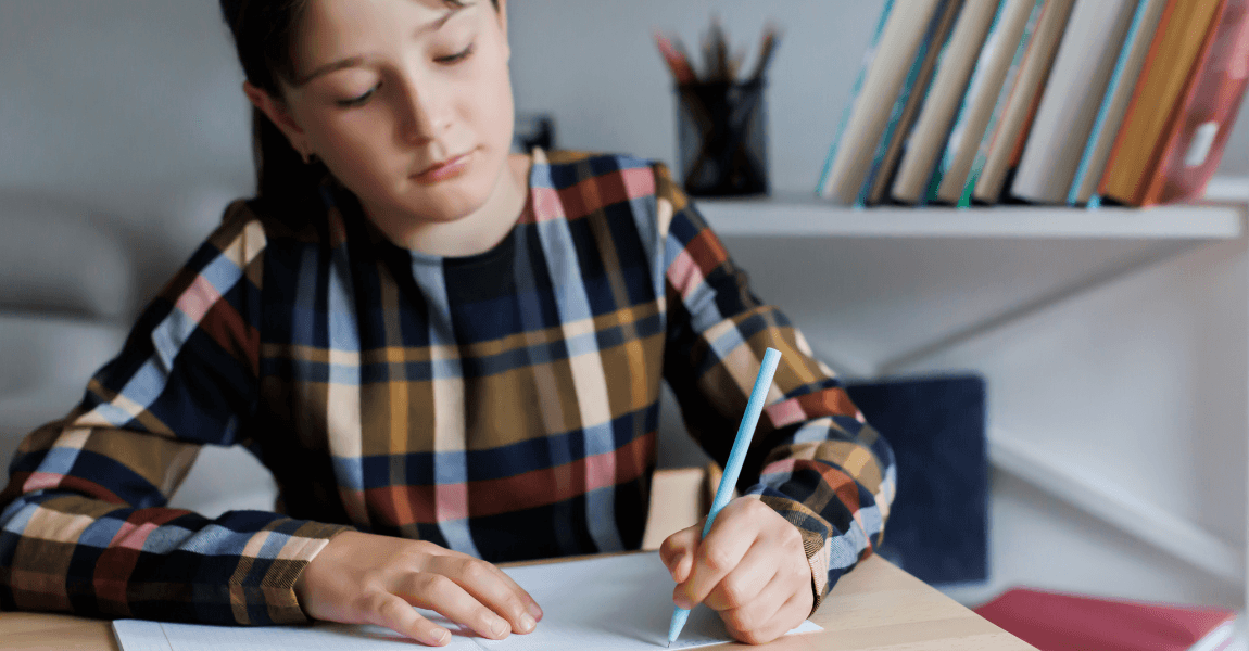 Leerling oefent thuis met zinsontleding en het herkennen van het naamwoordelijk gezegde.